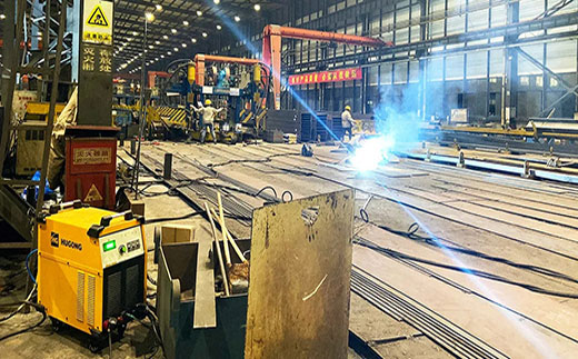 优发国际数字化等离子切割+碳弧气刨两用机LGB 120B使用现场