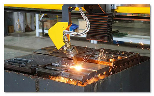 上；；Ｓ欧⒐10米超长跨距无限回转数控坡口切割机调试