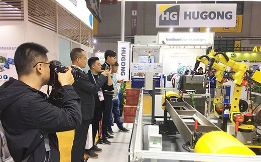 第二届进博会浙江日报拍摄优发国际意大利CEA展位