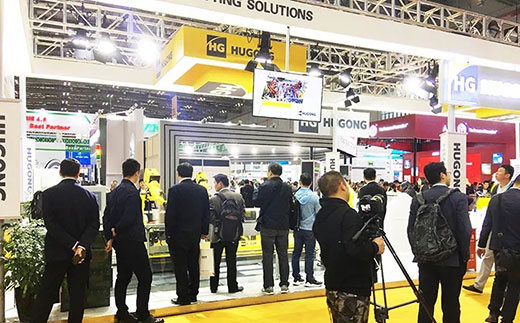 上海东方传媒第一财经拍摄优发国际意大利CEA展位